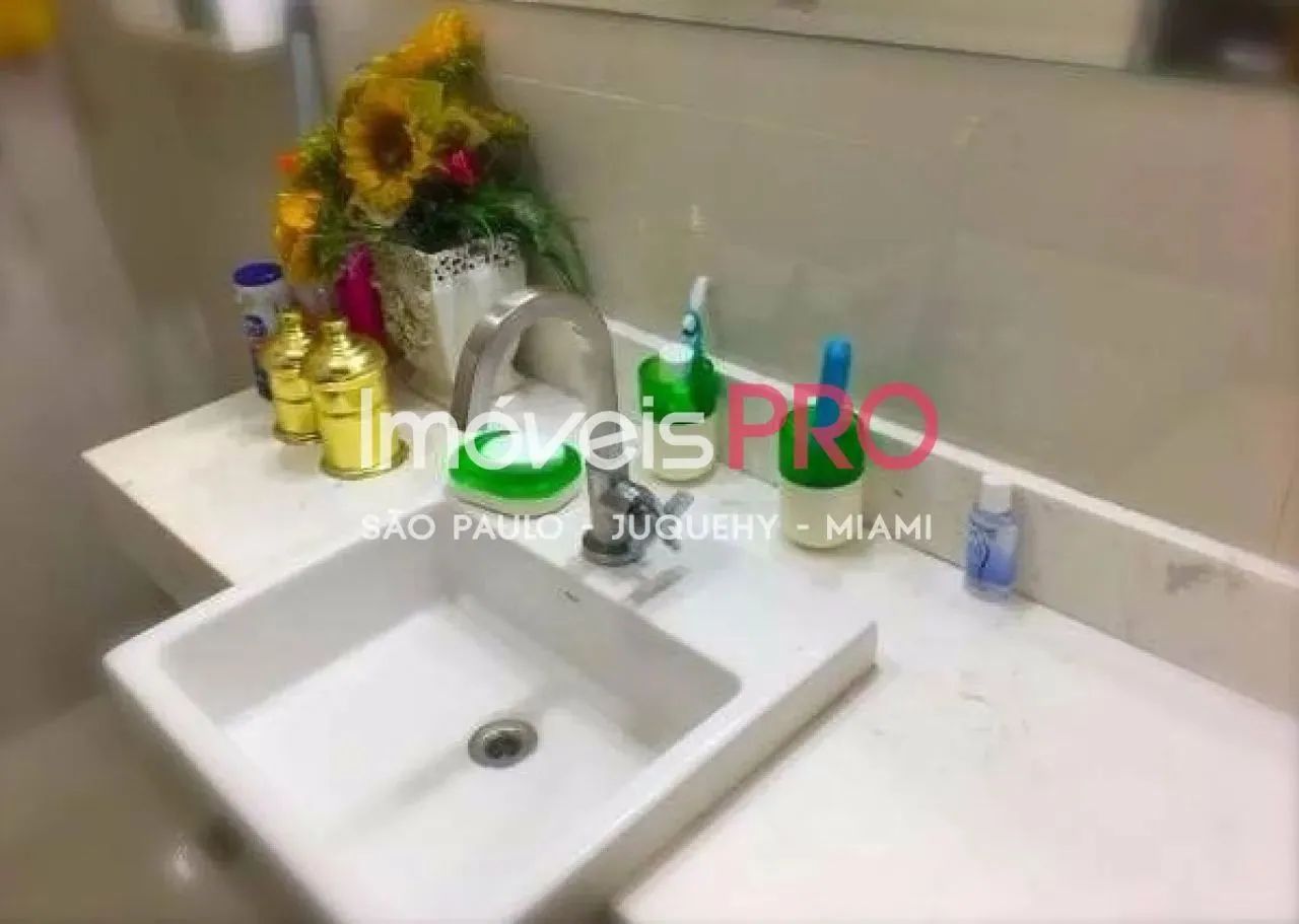 Apartamento com 3 dormitórios, 1 vaga e com 105m² - Rua tranquila e arborizada! - Foto 3