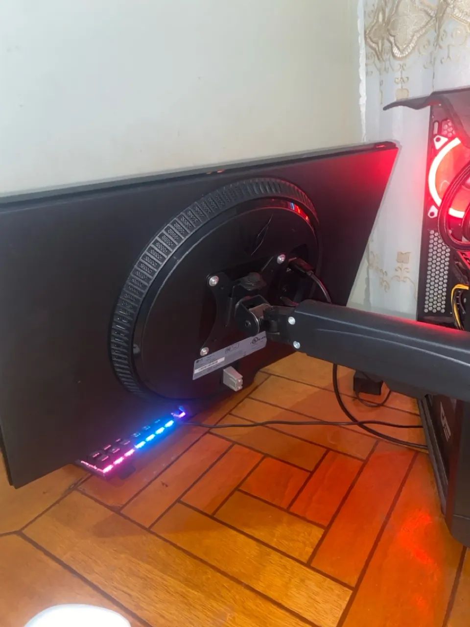 Monitor LG ultragear 24p 180hz ips