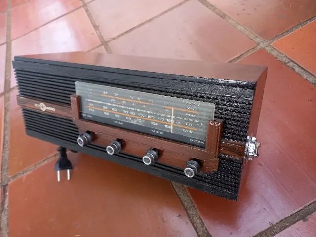 Rádio Motoradio Caixa Madeira 06 Faixas 