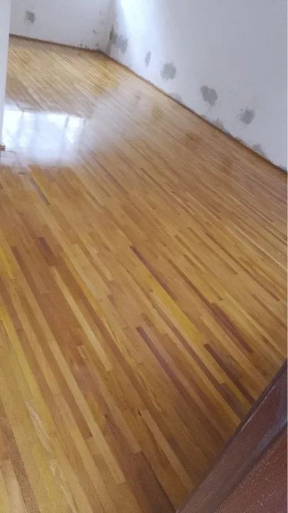 ASSOALHO E TACO DE MADEIRA CUMARU