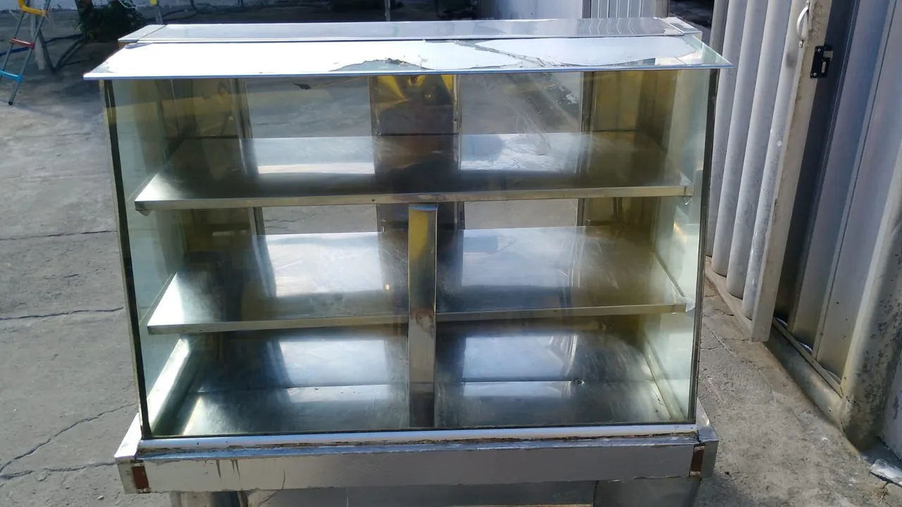 Vitrine Expositora de Vidro em Aço Inox