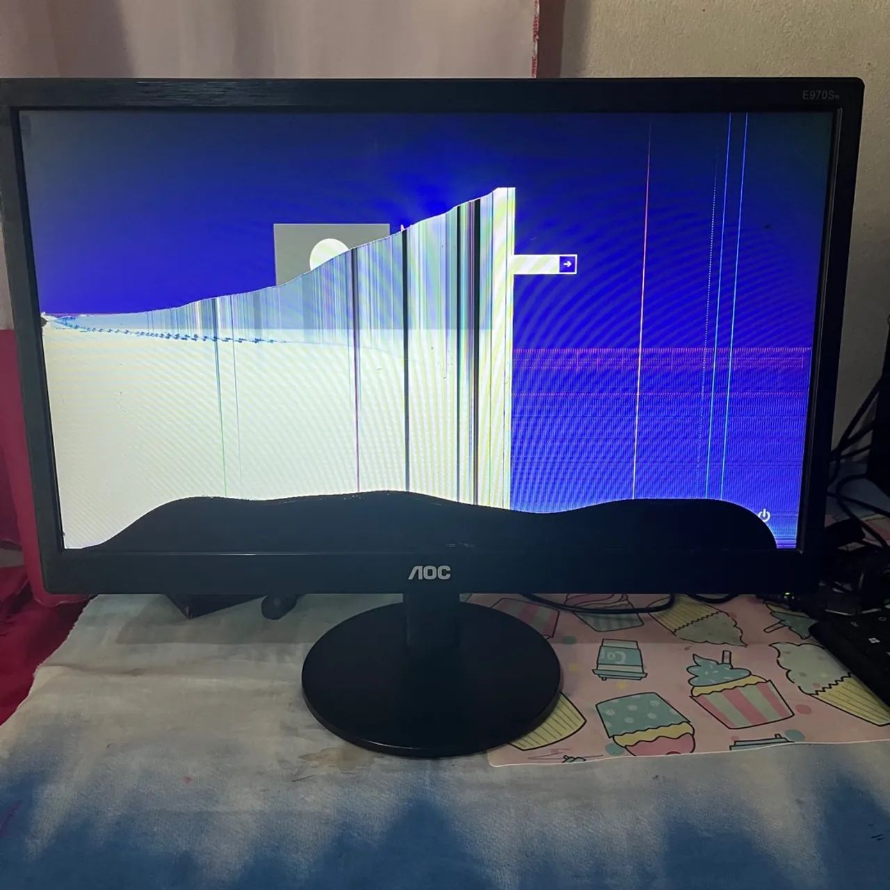 Monitor AOC com Tela Quebrada - Foto 2