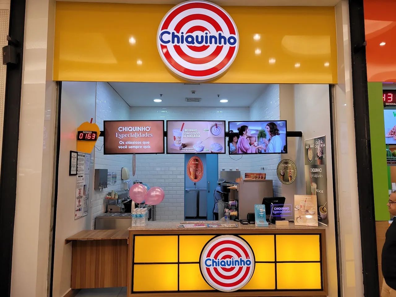 Vaga para Atendente no Shopping passeio dás águas