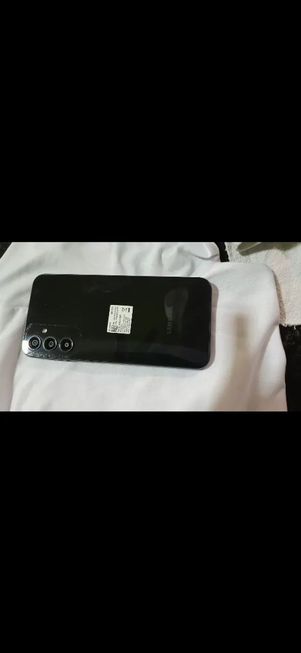 VENDO UM CELULAR A24 128G 