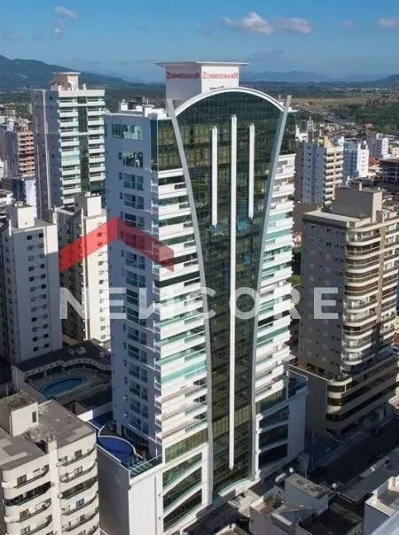 Cobertura em Rua 232 - Meia Praia - Itapema/SC