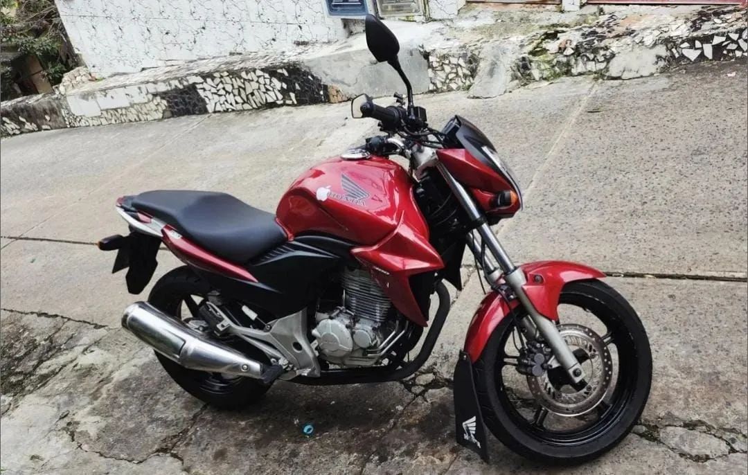 Motorcycle64294768024066122