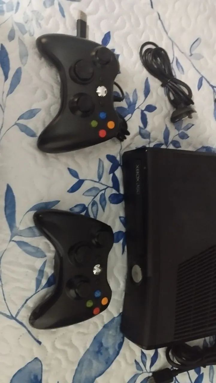 Xbox 360 destravado com 2 controles, Kinect e 70 jogos  - Foto 2