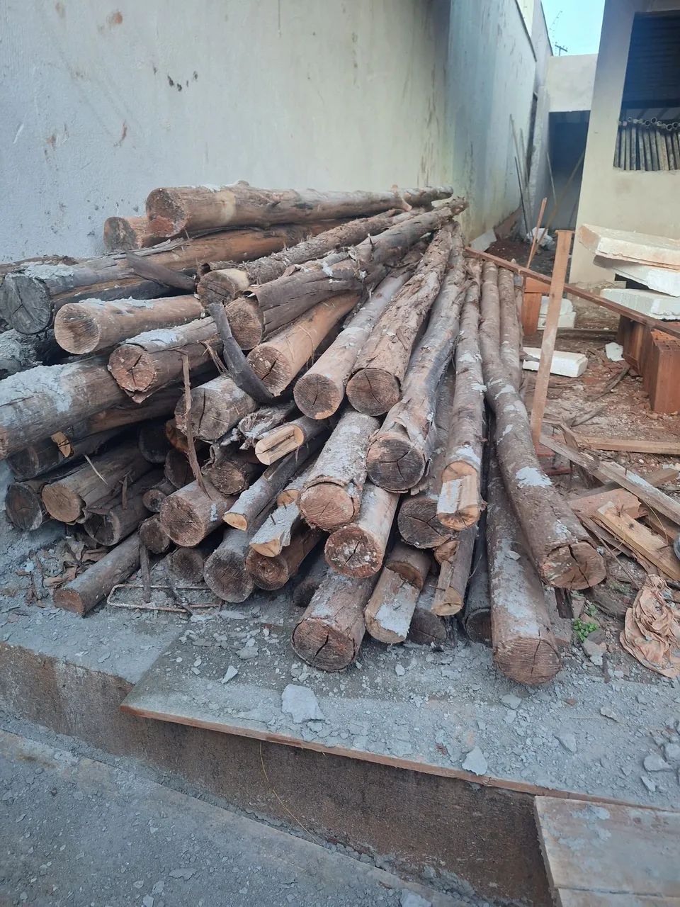 Pau de Escora Eucalipto 3,5m (100 unidades)