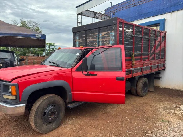 Boiadeira GMC 2000/2000 Caminhão