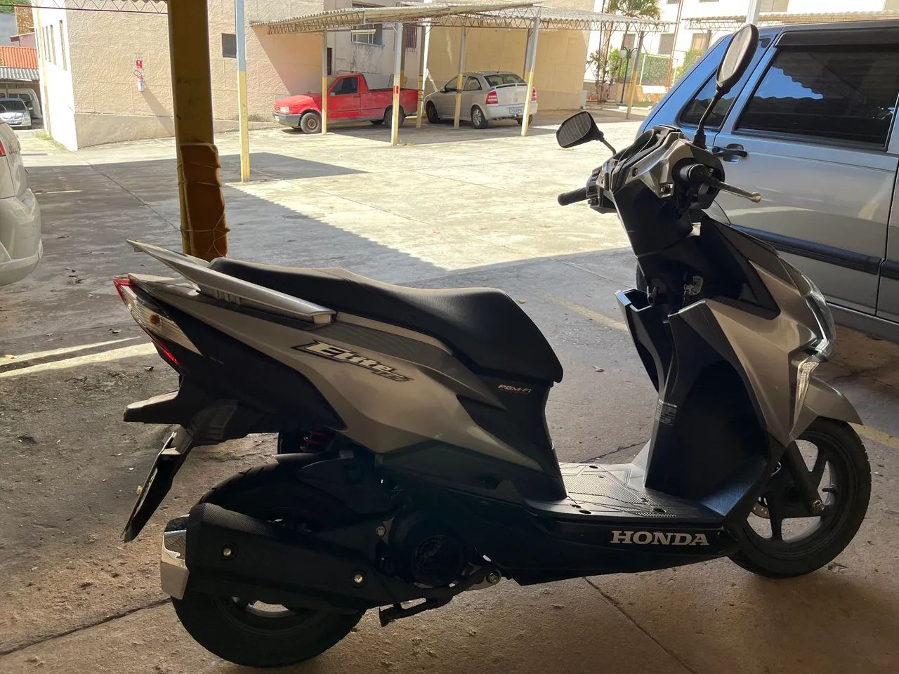 Honda Elite 2.000km apenas