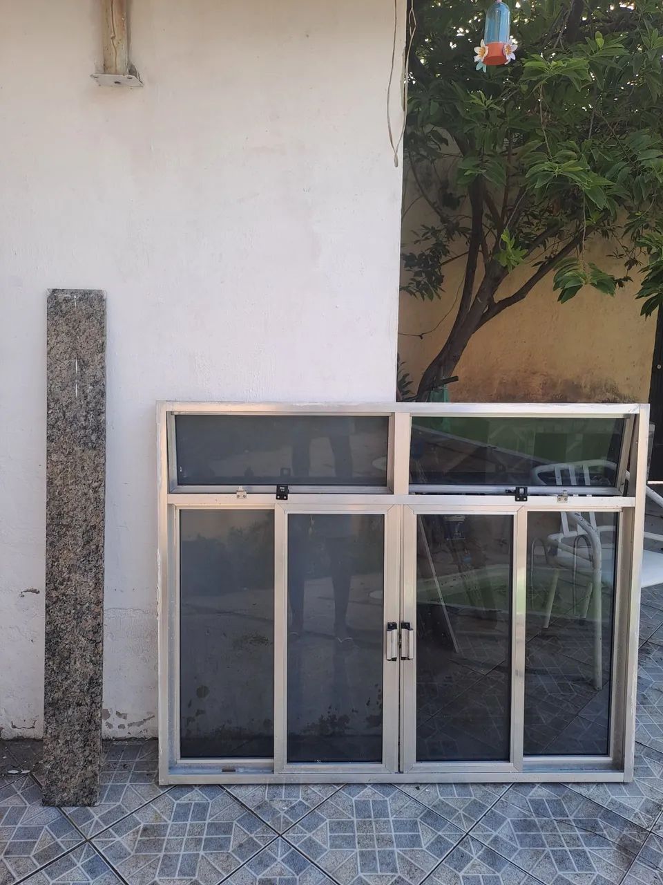 Janela de Alumínio 4 folhas + pedra mármore  - Foto 2