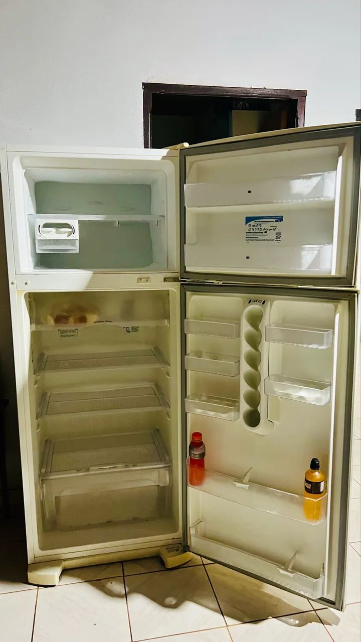 Geladeira Electrolux DC45 capacidade 430 L - Foto 2