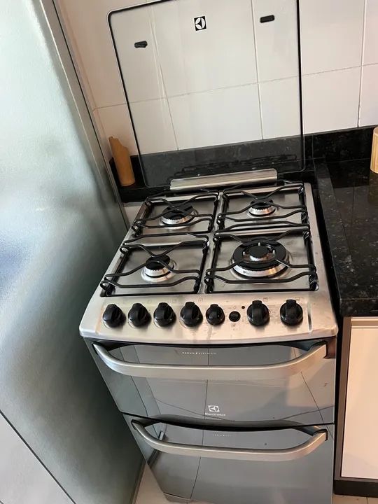 Fogão Elétrico Electrolux 4 Bocas com Forno - Foto 4