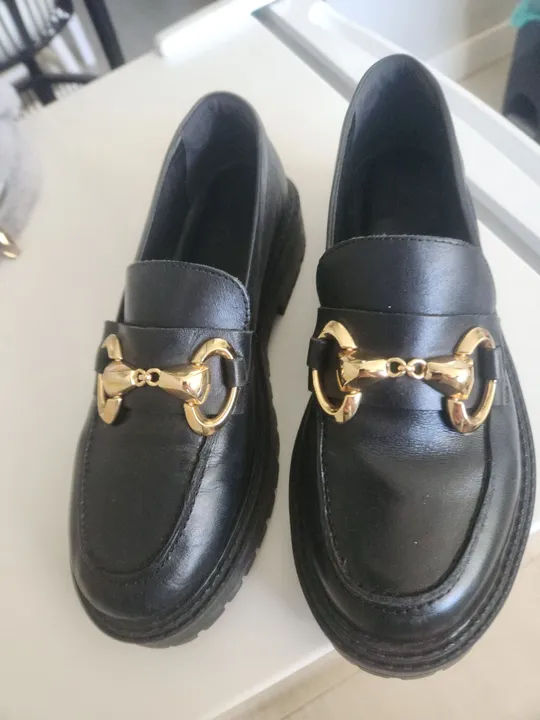 Sapato Arezzo N 36. Couro.
