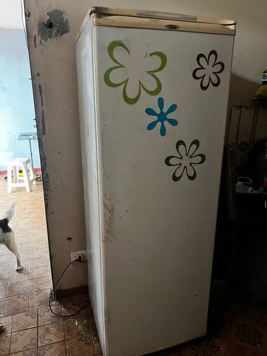 Geladeira Cônsul pequena