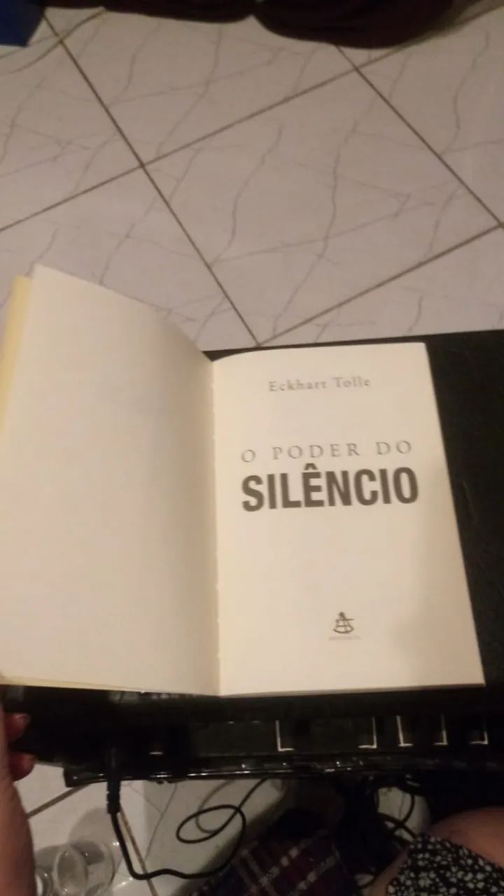 Livro O Poder do Silêncio de Eckhart Tolle - Foto 3