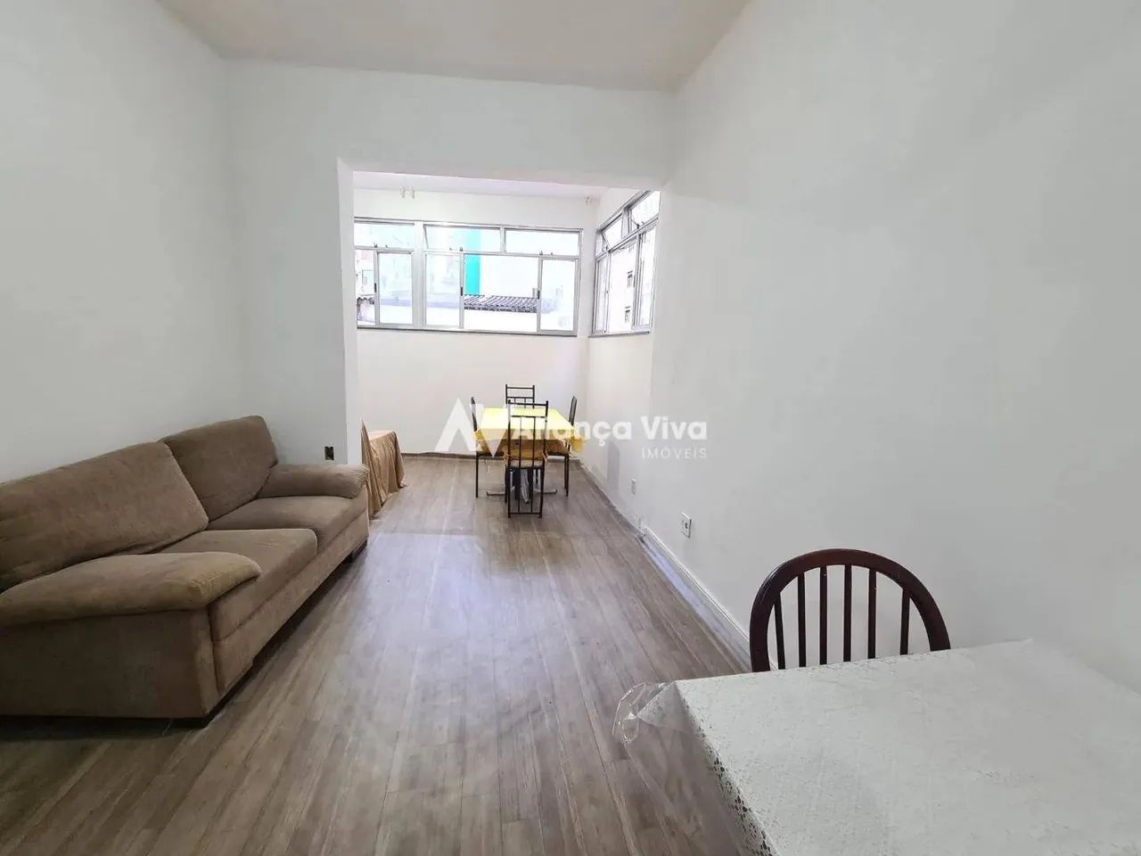 Apartamento a venda com 2 quartos e varanda e dependencia completa - Foto 2