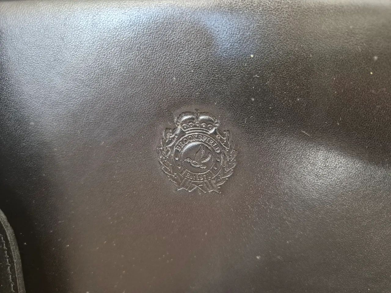 Maleta Executiva Brooksfield em Couro - Elegância e Organização - Foto 2