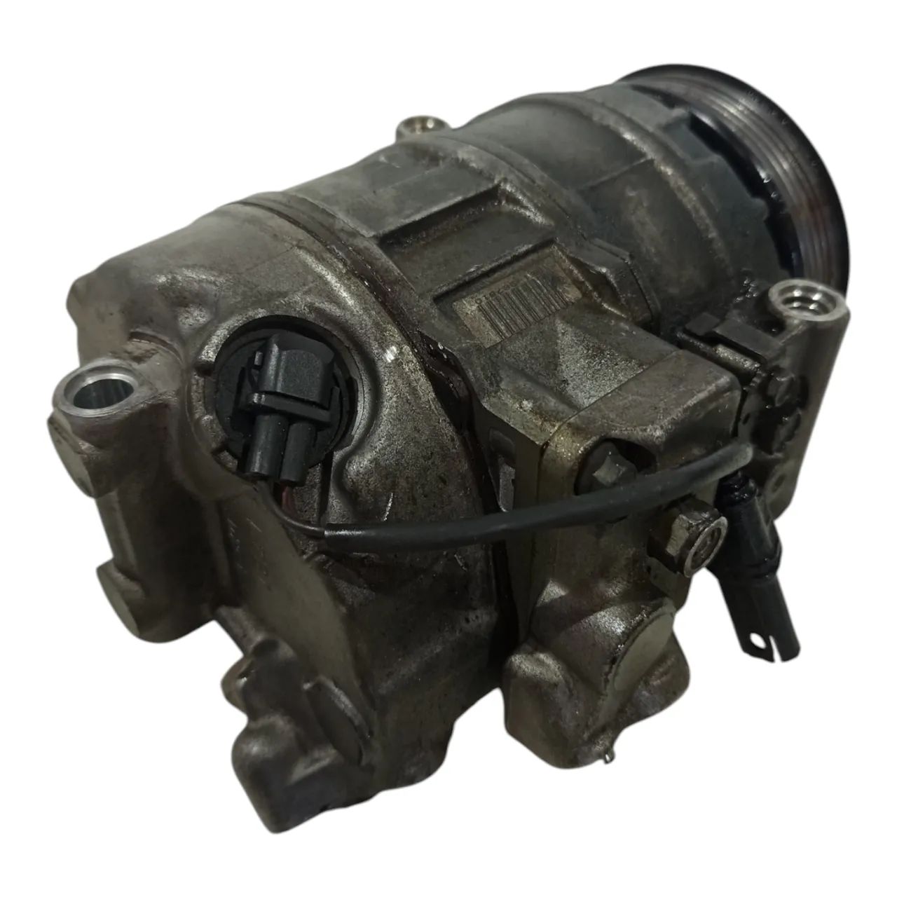 Compressor Ar Condicionado Bmw 325i 2.5 24v 6cc 2005 A 2012 - Foto 4