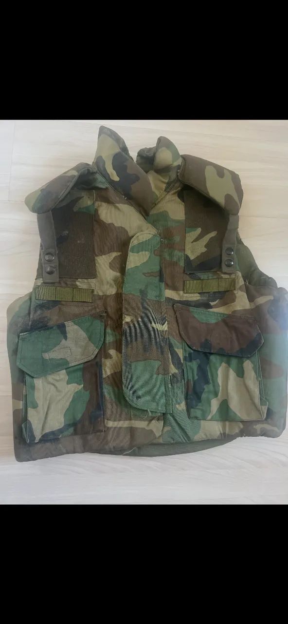 Colete Flak vest PASGT tamanho M Guerra fria Granada Panama Golfo US ARMY USMC woodland