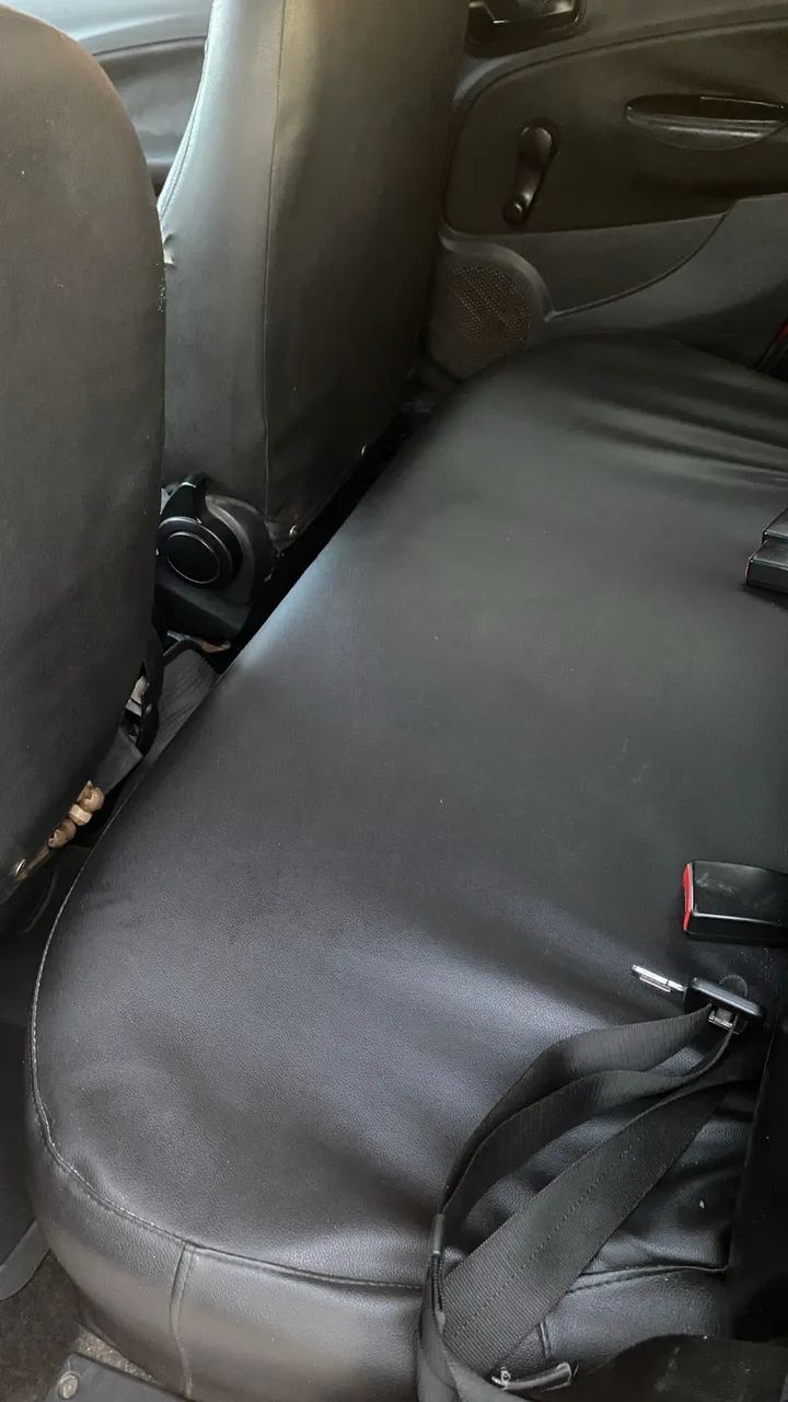 Fiat Uno Attractive 1.0 EVO Fire Flex 8V 5P 2016 - Foto 4