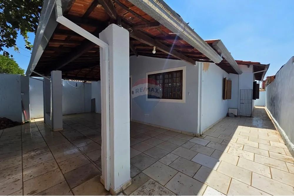 CASA DE 3 DORMITÓRIOS COM 2 BANHEIROS EM SANTO ANTONIO DE POSSE