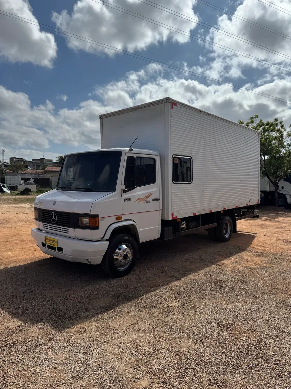 MERCEDES BENS 710 BAÚ 2008 - Foto 2