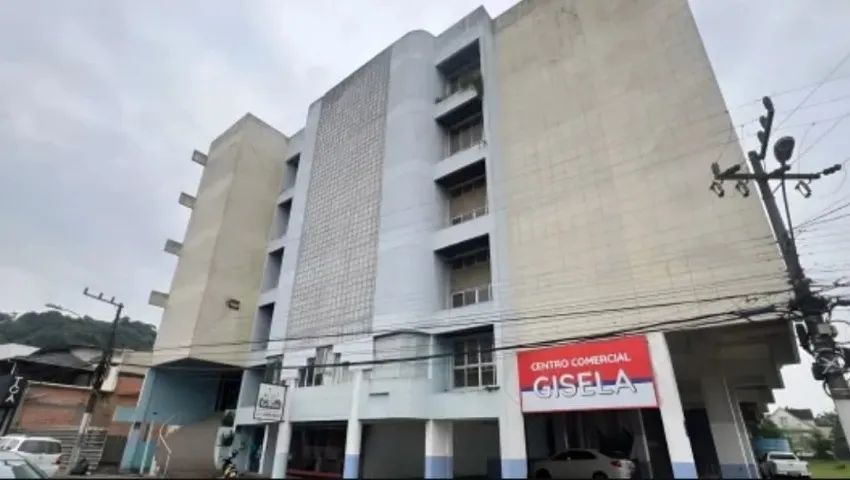 VENDO sala no Centro Comercial Gisela Azambuja. - Foto 2