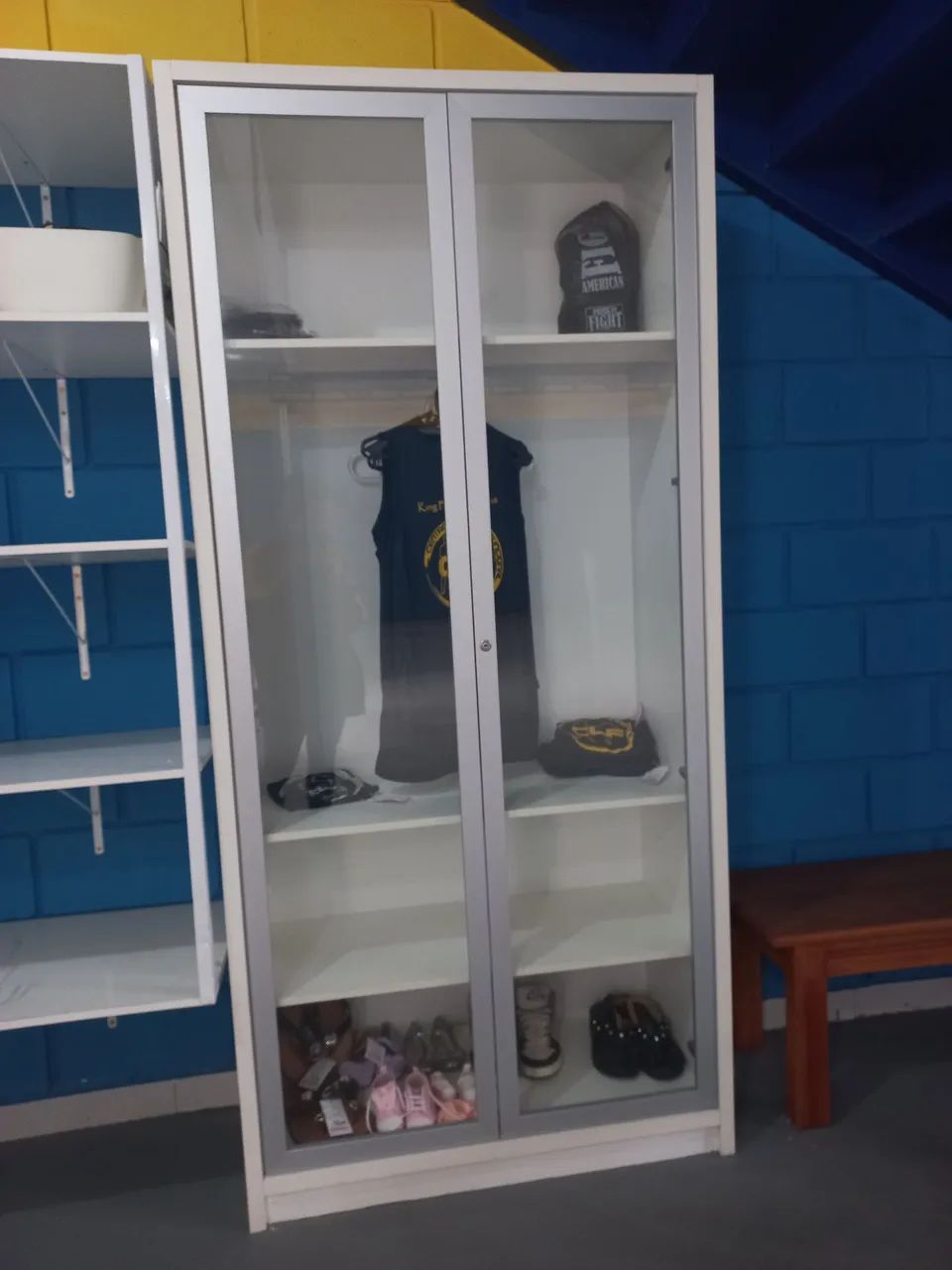 Armário EXPOSITOR planejado