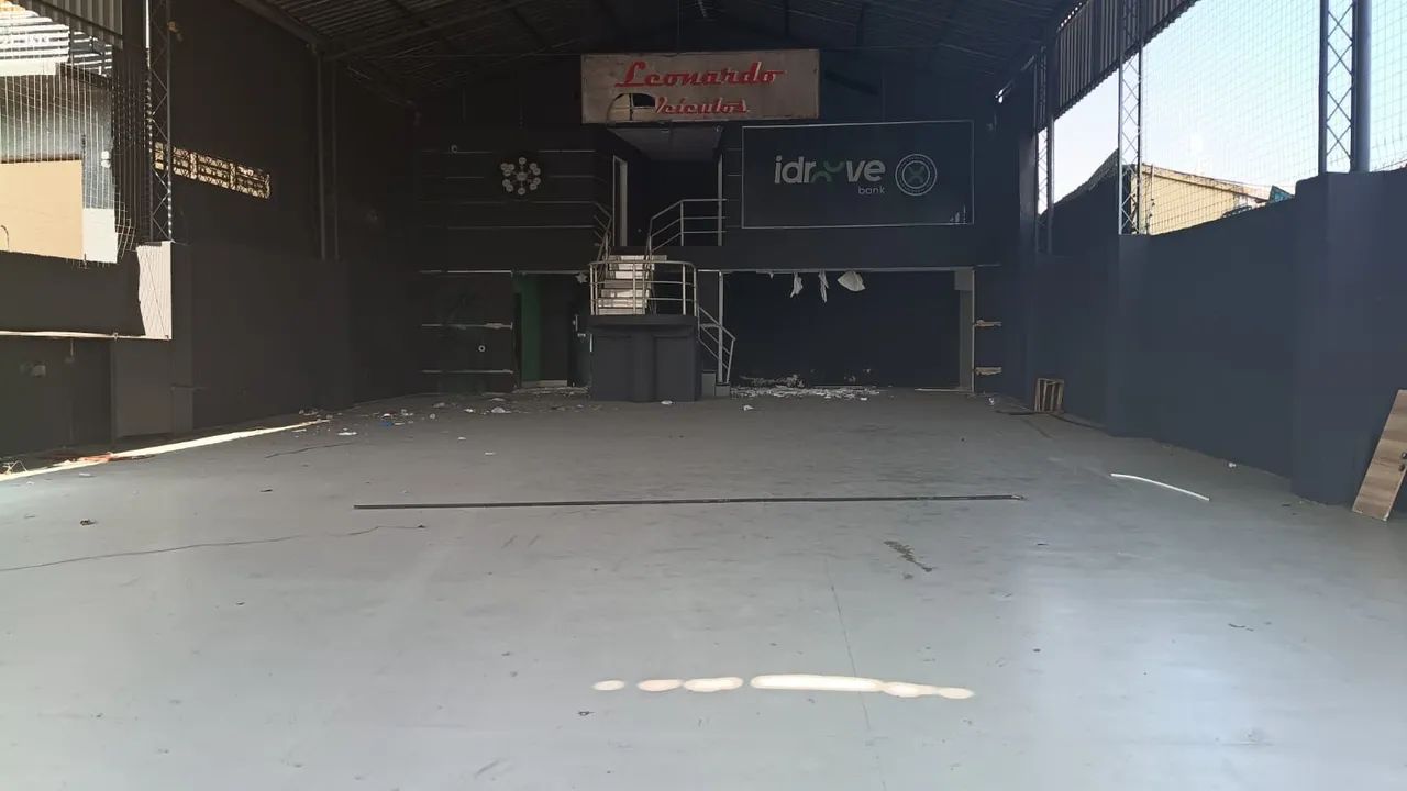 Ponto Comercial 450m2. Para lojas de carros. Av. Constantino Nery. - Foto 2