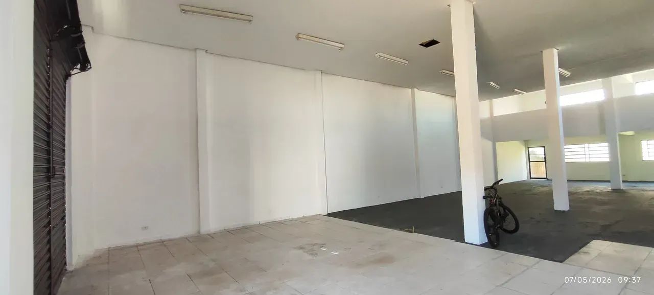 SALÃO COM RECUO PARA ESTACIONAMENTO - Foto 4