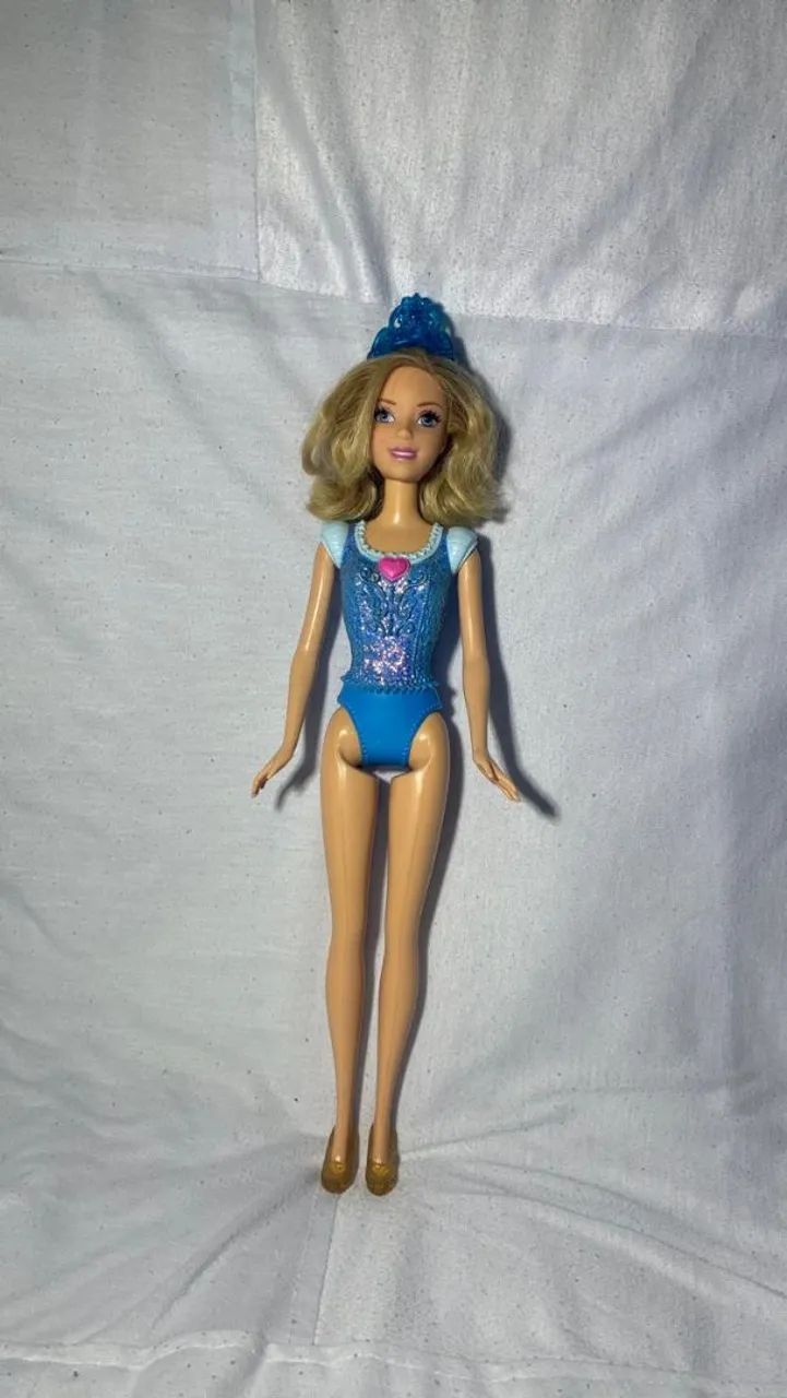 Boneca Disney Princess Sparkling Princess Cinderella - Foto 4