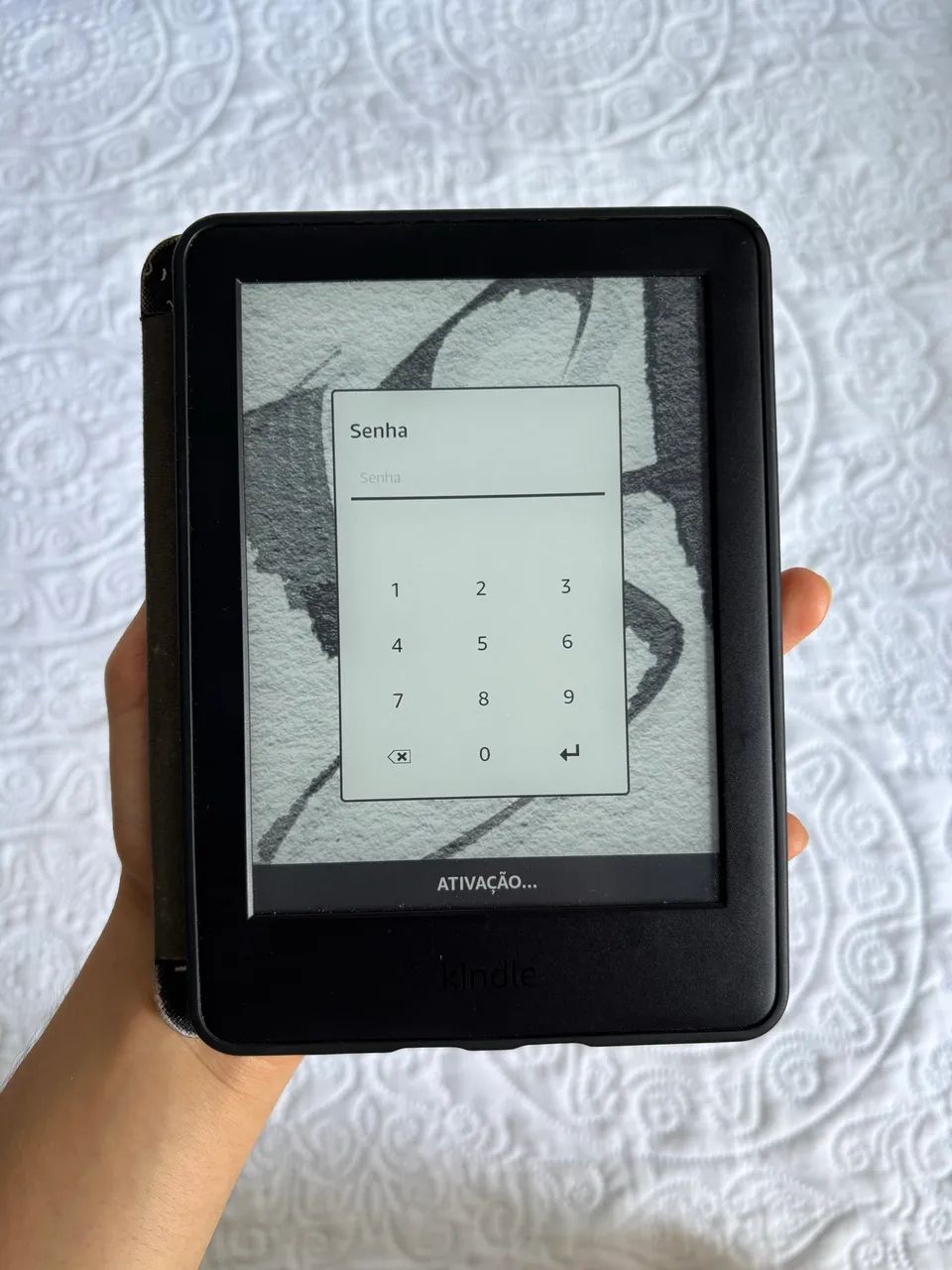 Kindle 10º geração impecável com capa e carregador original Amazon - Foto 3