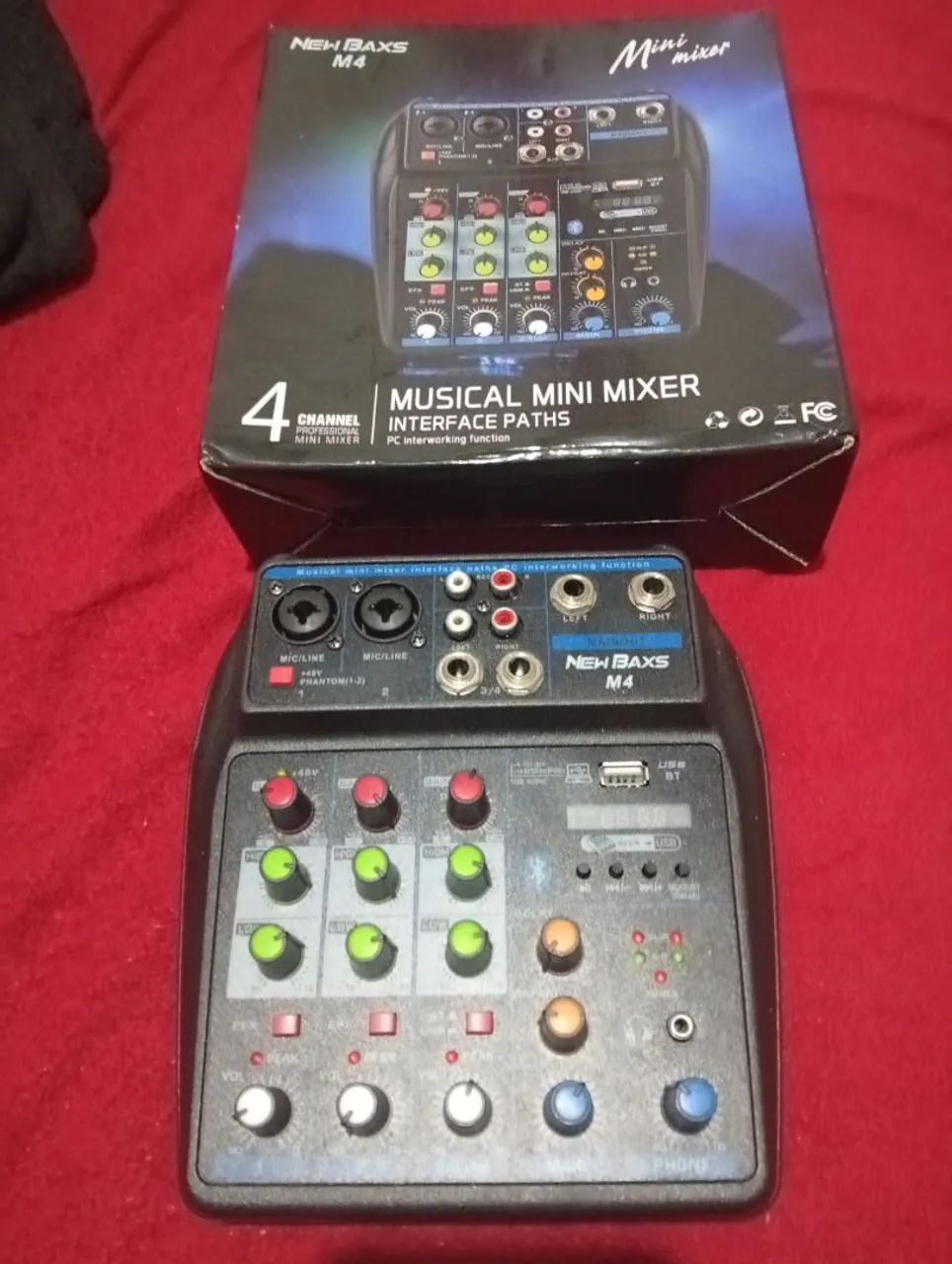 Mesa de som 4 canais