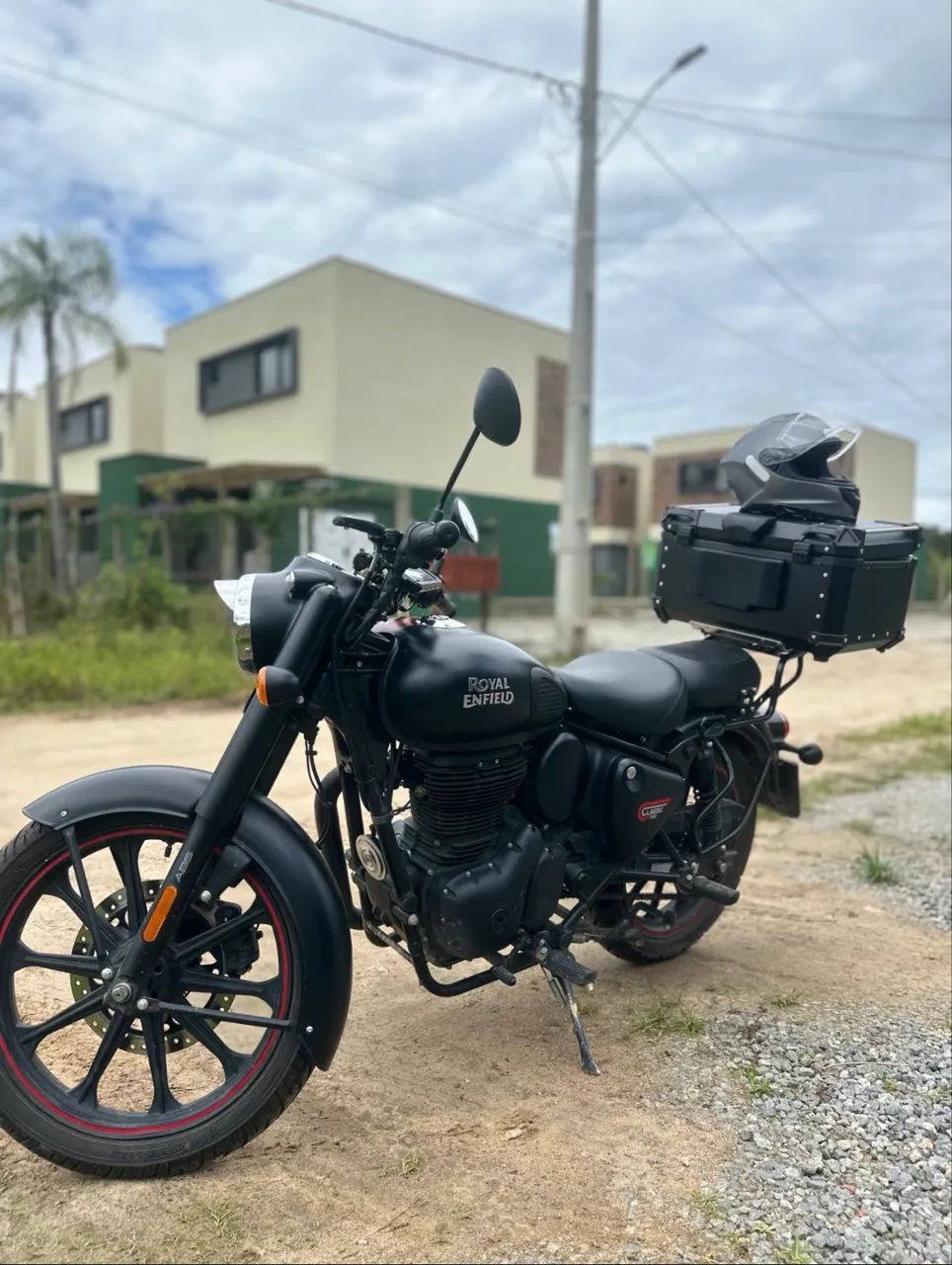 Royal Enfield - Classic 350  - Foto 2