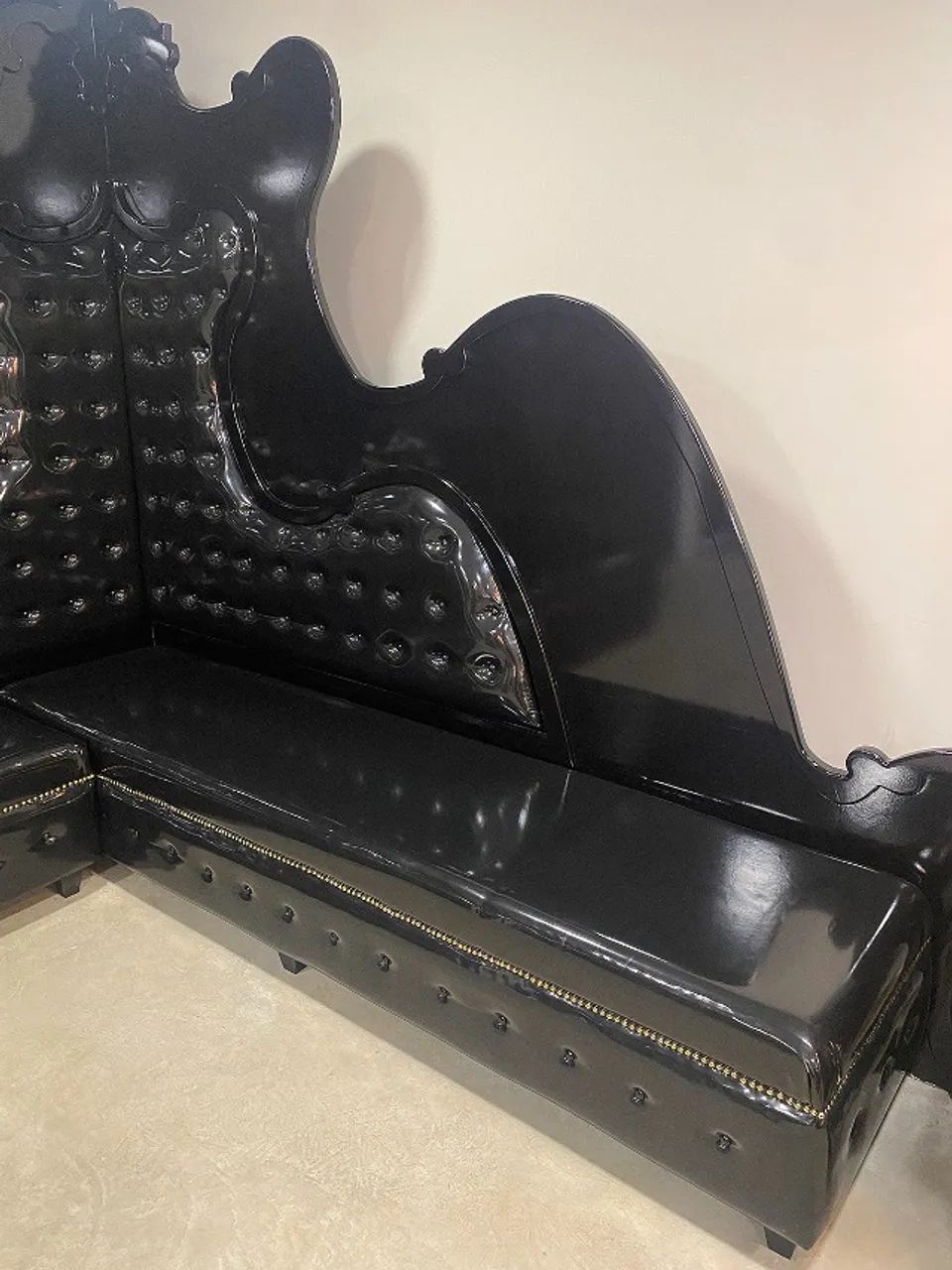 Sofá Exclusivo e Personalizado em L - Couro e Madeira (Oportunidade!) - Foto 3