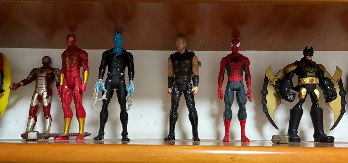 Vendo Super Heróis  - Foto 3