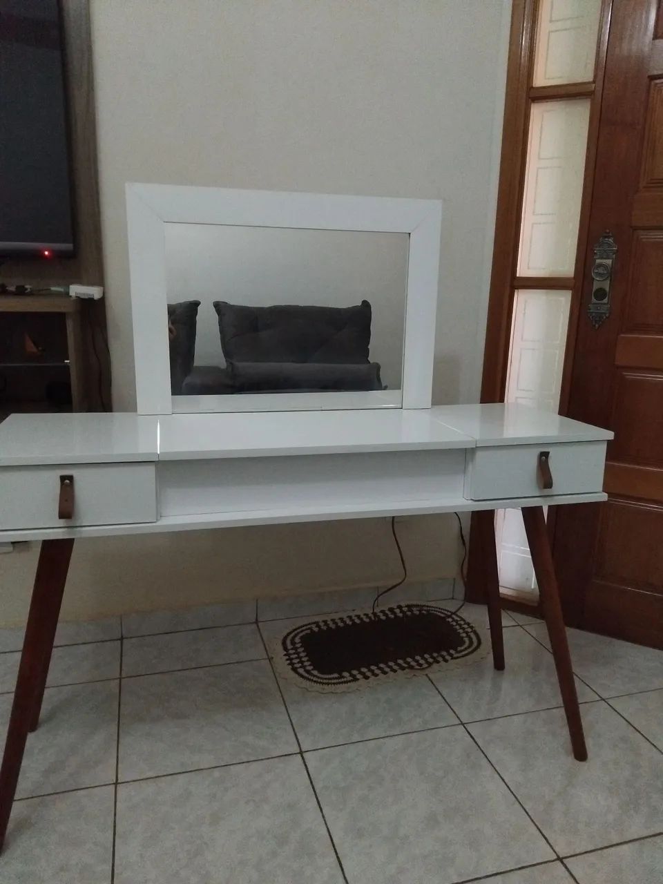 Penteadeira com cadeira. - Foto 3