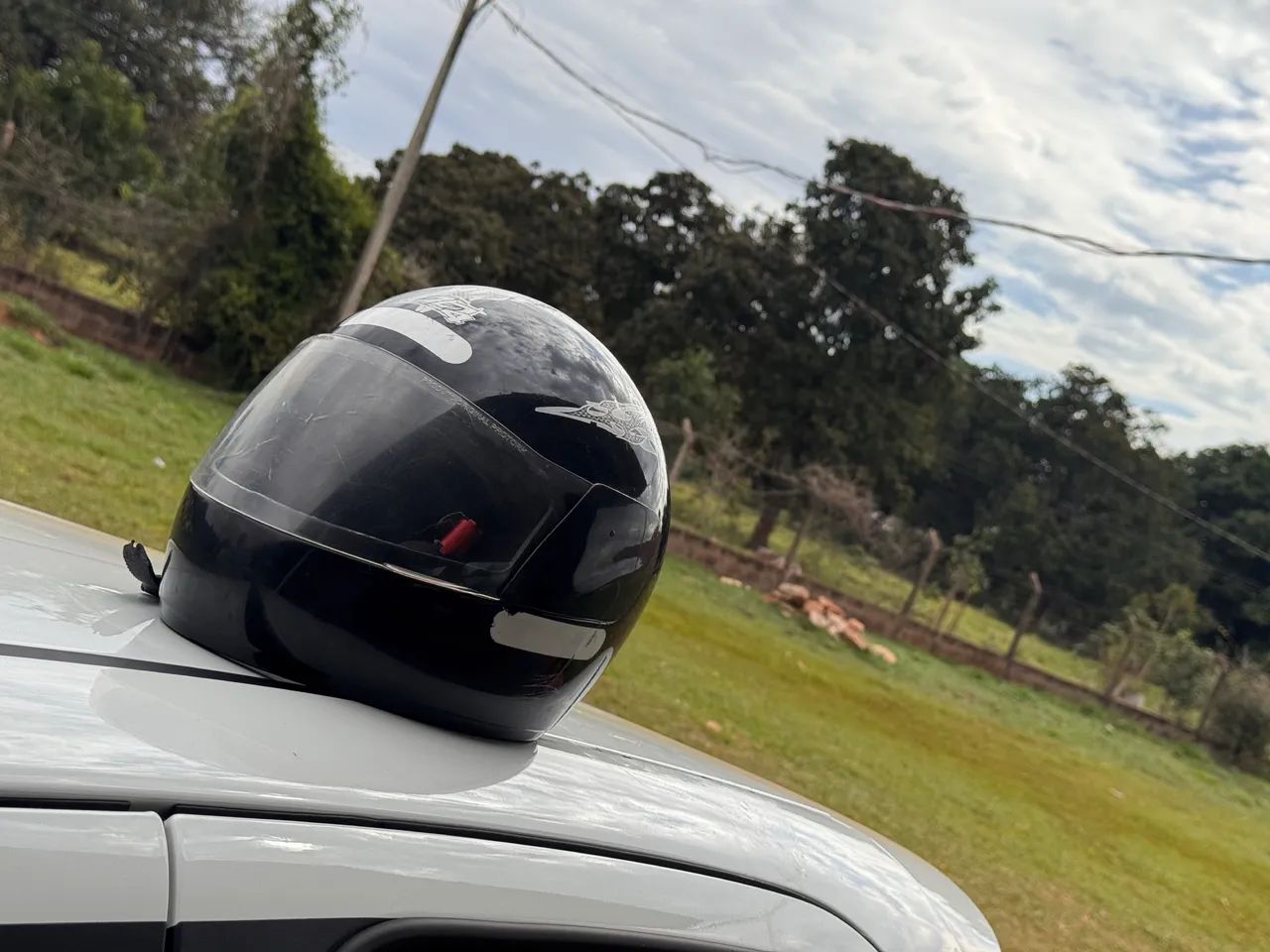 Capacete preto seminovo  - Foto 5