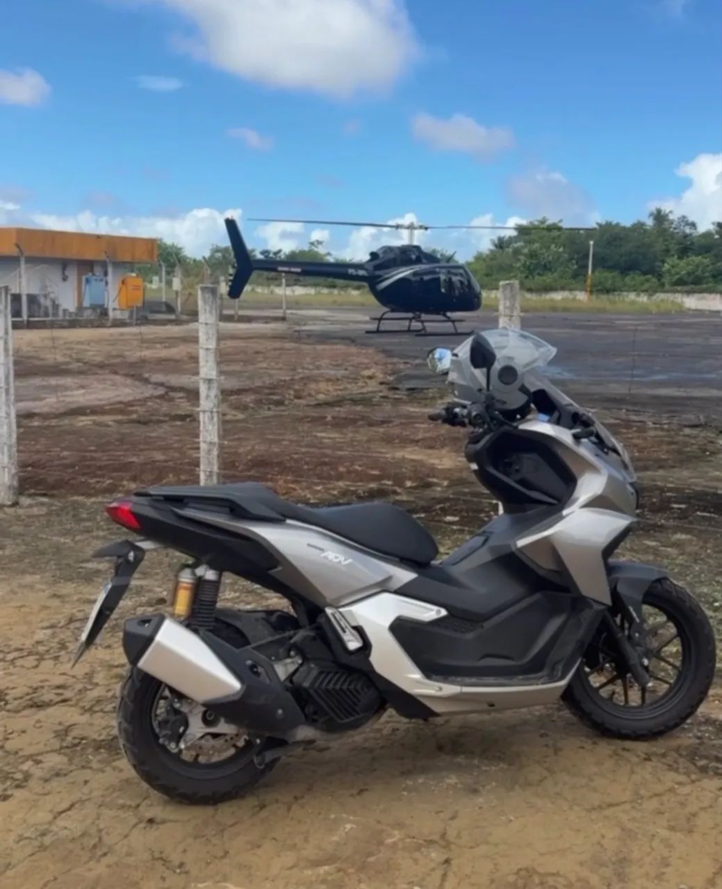 Honda Adv 160  - Foto 3