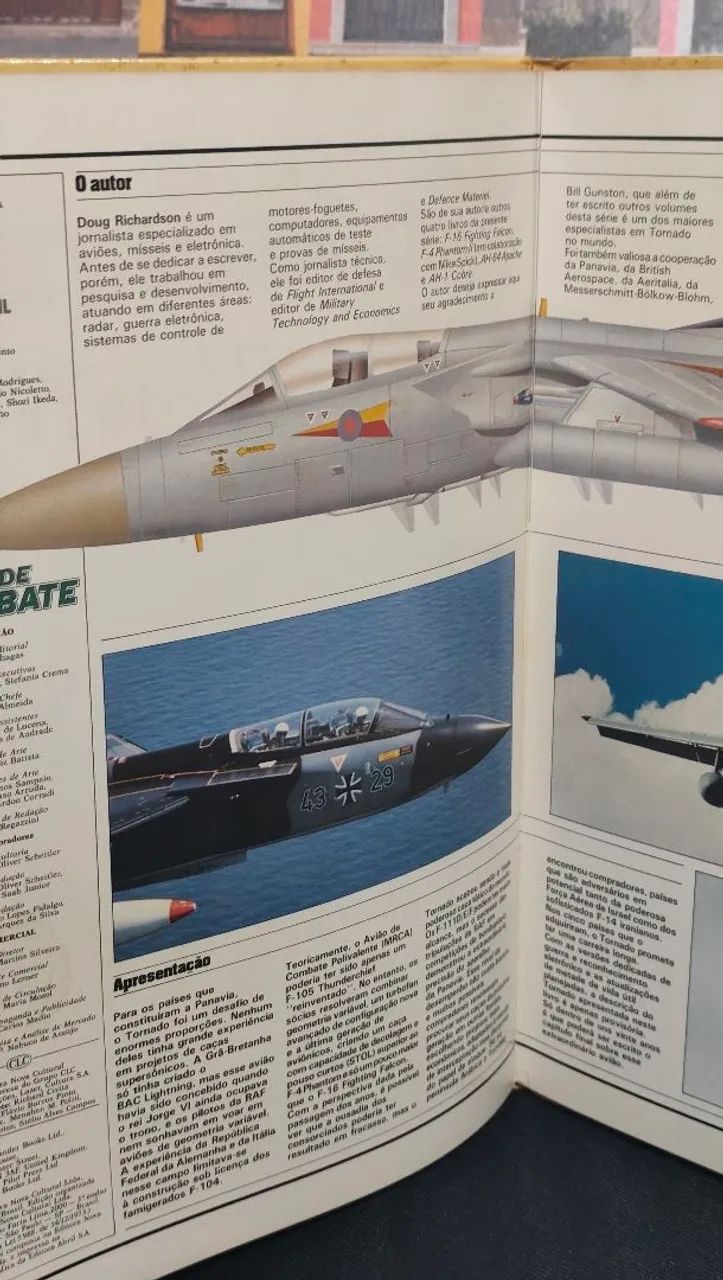Livro Aviões de Combate - Tornado - Foto 4