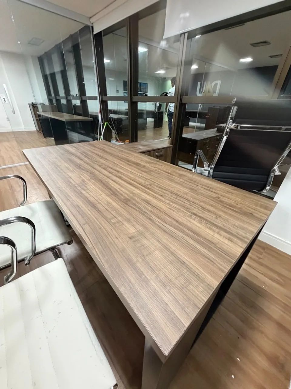 Mesa executiva em L c/ 3 mesas 1,20 escritório  - Foto 5