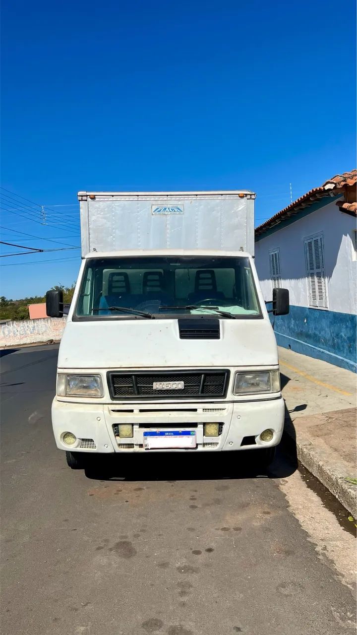 IVECO DAILY 5013 - ANO 2006 - Foto 2