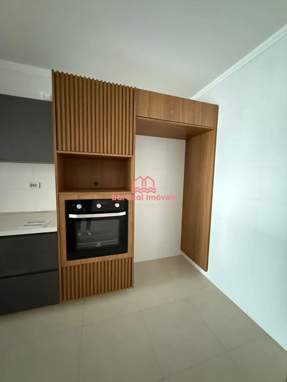 Apto para Venda e Locação Residencial Frente Mar em Aviação, Praia Grande - SP - Foto 16