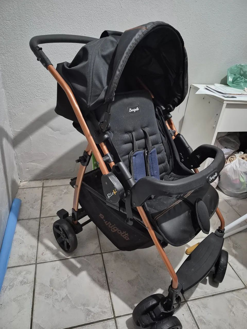 Carrinho de bebê com bebê conforto - Burigotto 