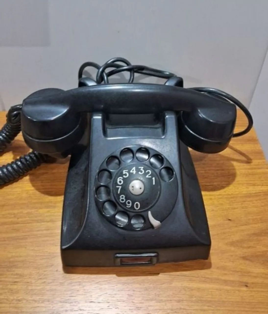 Telefone fixo vintage para decoração 