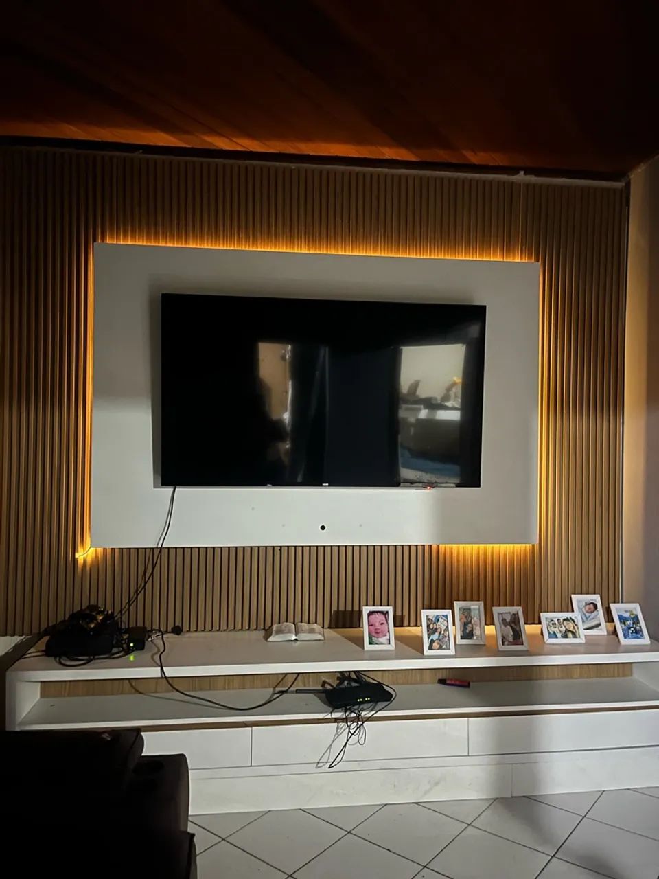 Painel e Rack de sala 