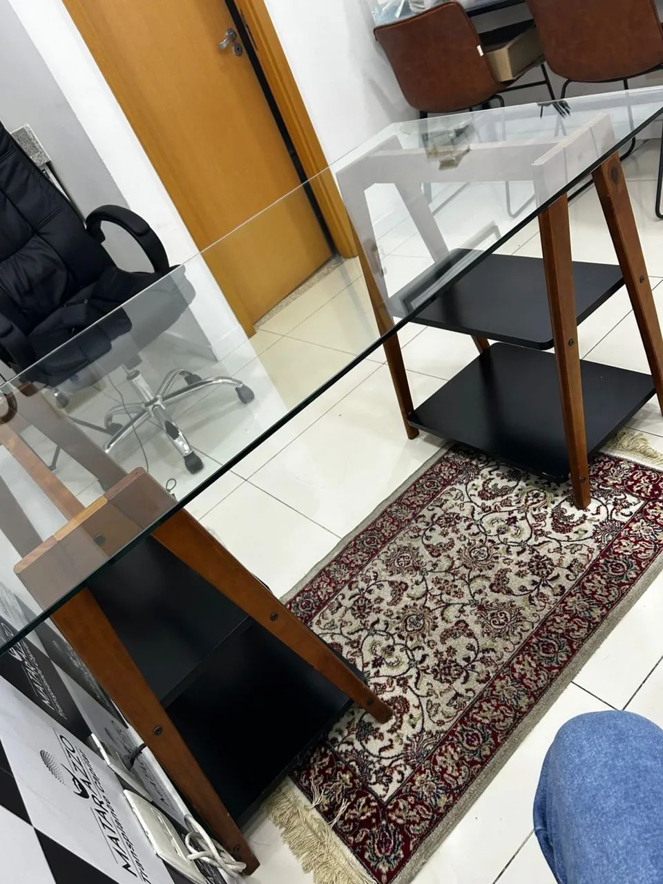 Mesa de escritório de vidro 