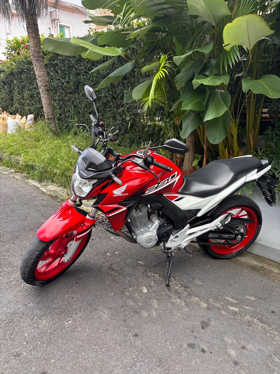 Vendo moto 