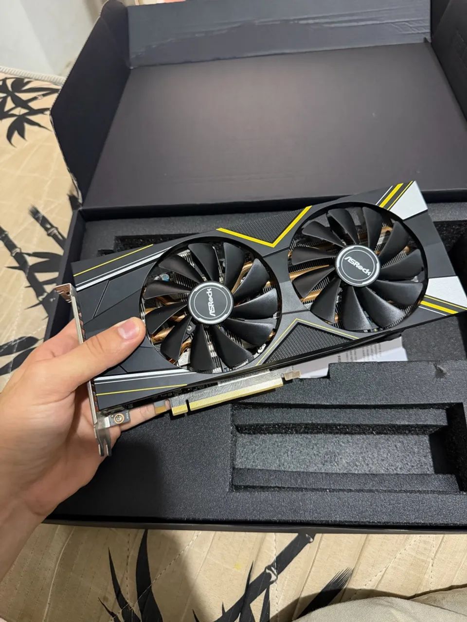 Plac de vídeo Rx5700XT - Foto 2